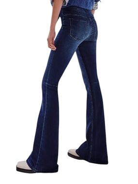 Free People Women’s Penny Pull-On Flare Jeans in Dark Blue Size 26 x 32”